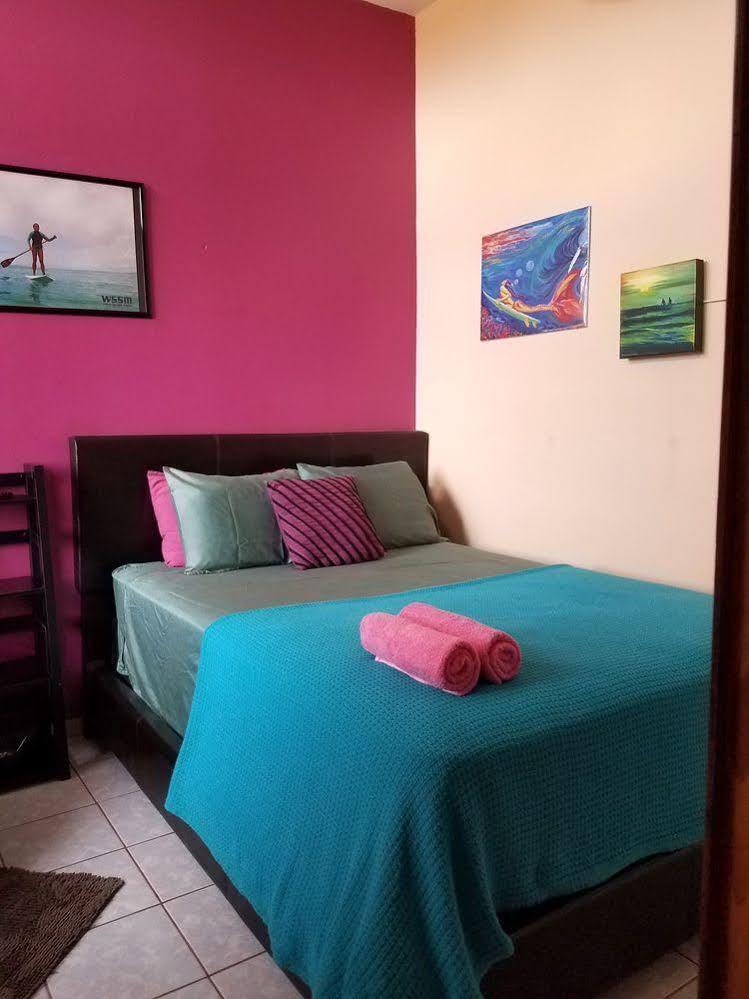 Wssm Surf House Bed and Breakfast Aguadilla Exteriör bild